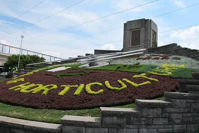Fall for Niagara Tour - The Niagara Parkway and its quick photo stops