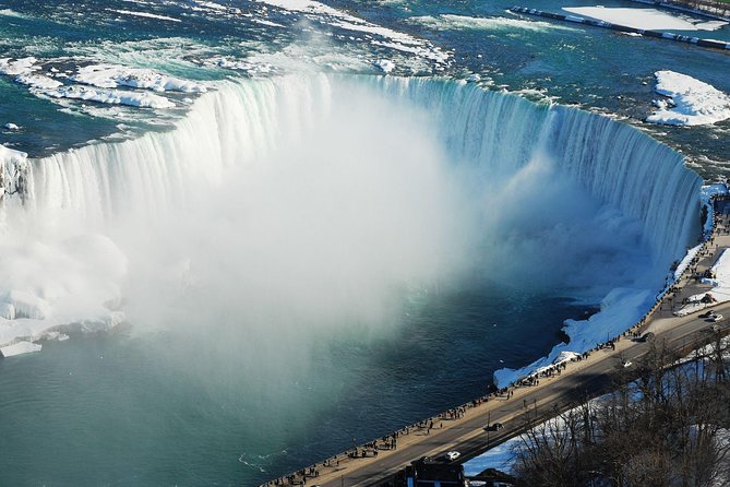 Fall for Niagara Tour - Niagara Falls: three hours beside the water