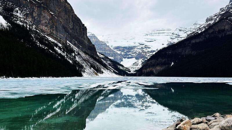 From Banff: Lake Louise and Moraine Lake Sightseeing Tour - Moraine Lake: the Valley of the Ten Peaks view