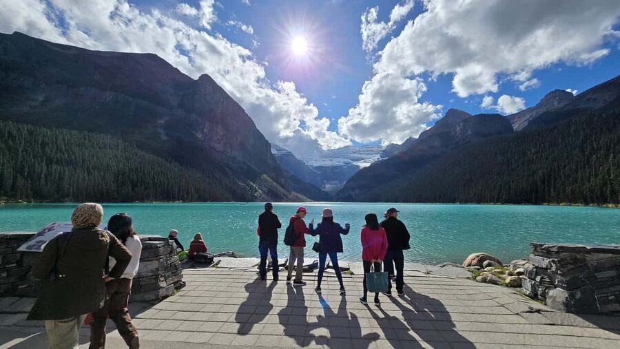 From Calgary/Banff: Moraine Lake & Lake Louise Half-Day Tour - Why these two lakes make a smart half-day