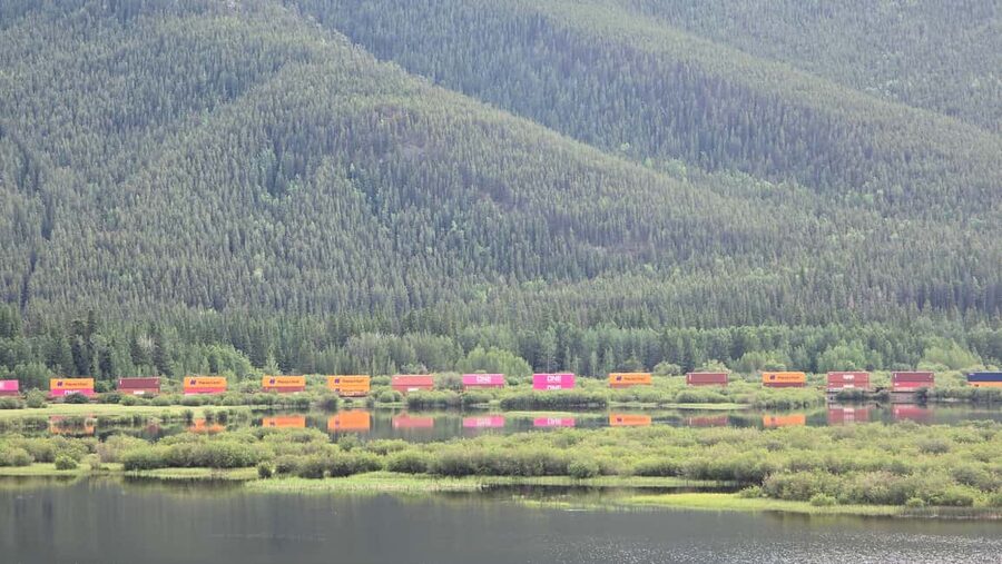 From Calgary/Banff: Moraine Lake & Lake Louise Half-Day Tour - Calgary, Canmore, or Banff pickup