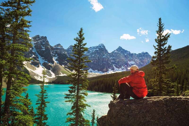 From Canmore/Banff: Moraine Lake Sunrise & Lake Louise Tour - Why the early start is worth it