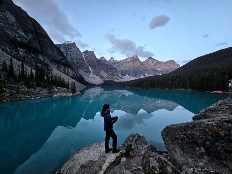From Canmore/Banff: Moraine Lake Sunrise & Lake Louise Tour - Two hours at Lake Louise