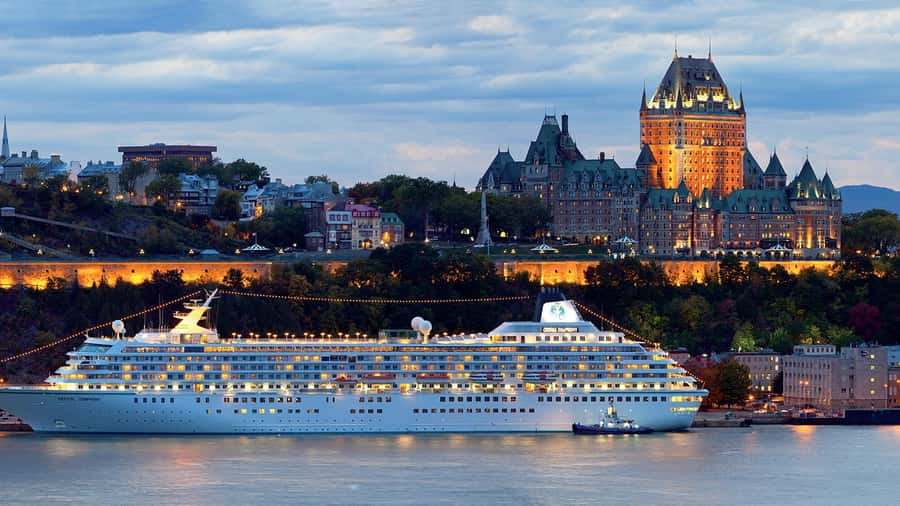 From Montreal: Full-Day Tour of Quebec City with Cruise - The early ride from Montreal