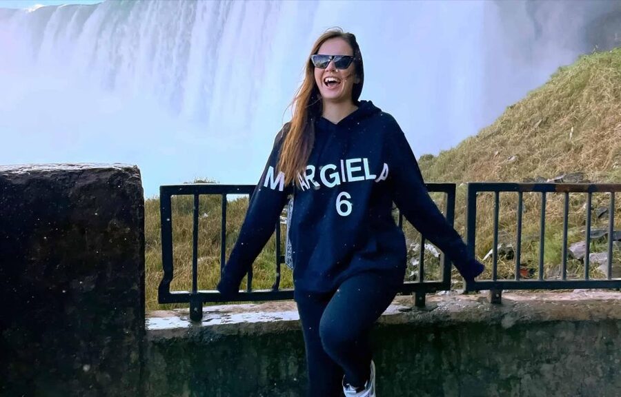From Toronto: Niagara Falls Tour + Boat Ride and/or Journey - Hornblower Boat Cruise: the closest view