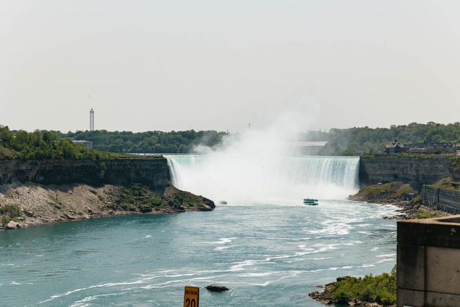 From Toronto: Niagara Falls + Winery, Cruise, & Lunch Option - Niagara-on-the-Lake gives the day breathing room