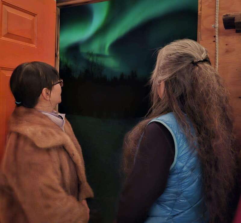 From Yellowknife: Aurora Borealis Tour with Cozy Cabin Base - Key reasons this Yellowknife Aurora tour works