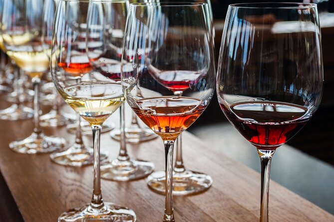 Full-Day Group Wine Tour (with cheese and charcuterie) in Niagara-on-the-Lake - Between the Lines: wine with the day’s best food pairing