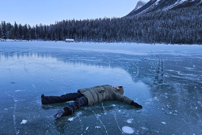 Glaciers, Mountains & Lakes - Bow Lake: a short but worthwhile glacier stop