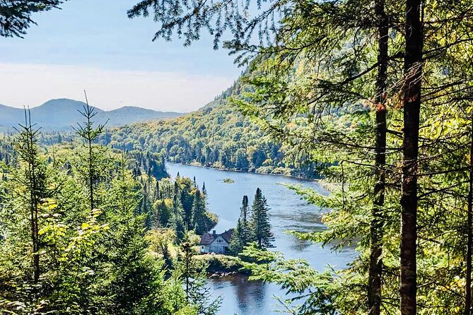 Guided Hike in Jacques-Cartier National Park - English Service and Group Dynamics