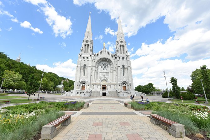 Half-Day Trip to Montmorency Falls and Ste-Anne-de-Beaupré from Quebec city - Sainte-Anne-de-Beaupré and its ornate basilica