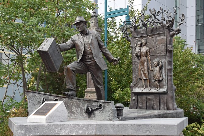 Halifax Boardwalk & Seaport: a Smartphone Audio Walking Tour - How the app works in real use