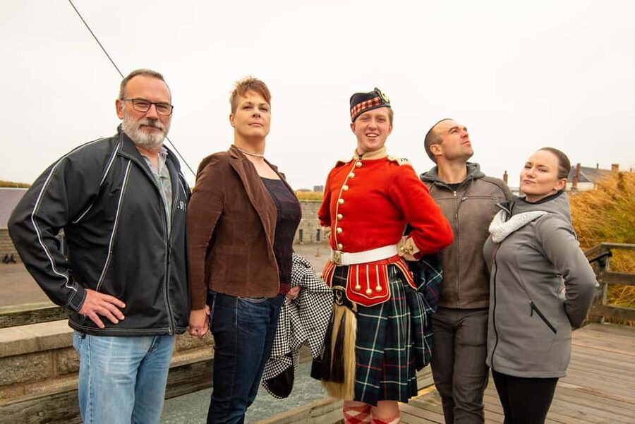 Halifax: Peggy's Cove, Citadel and Titanic Cemetery Tour - Who should book this experience?