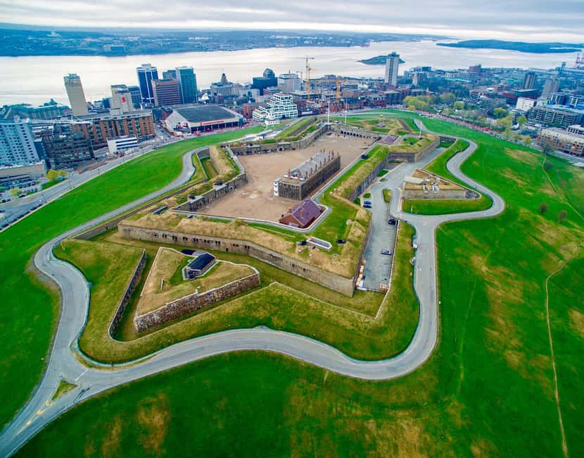 Halifax: Peggy's Cove, Citadel and Titanic Cemetery Tour - The narrated Halifax drive