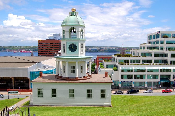 Halifax Premium Tour: Peggy's Cove, Citadel & Titanic Cemetery - Peggy’s Cove: the reason most people book