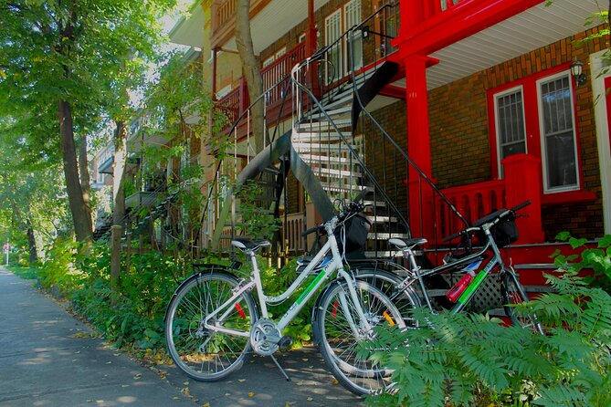 Historical Lower Town & Neighborhoods Bike Tour - The Guides Make the Ride Better
