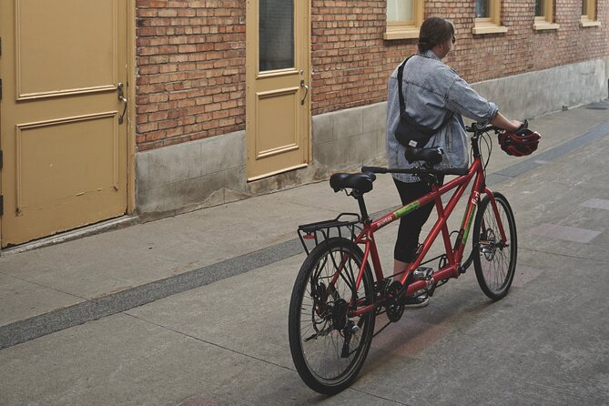 Historical Lower Town & Neighborhoods Bike Tour - Bikes, E-Bikes, and Family Fit
