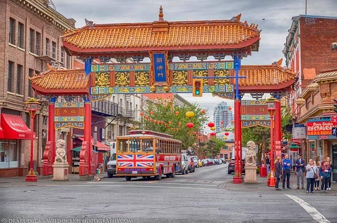 Historical Victoria Walking Tour - Why the headsets matter