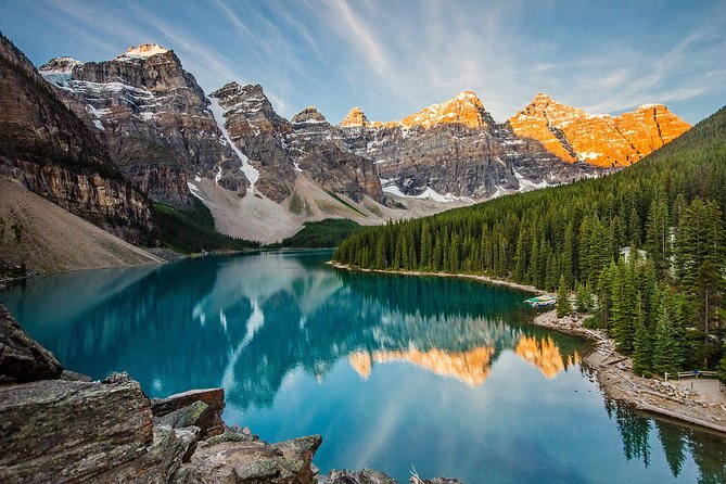 Hop-On and Hop-Off Banff Bus - Lake Louise: famous views and a busy schedule