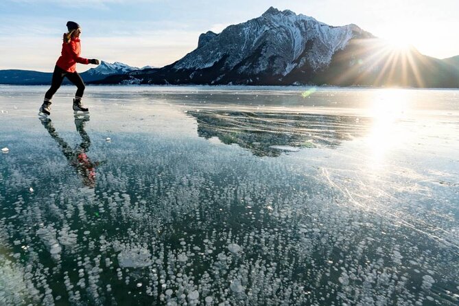 Icefields Parkway and Ice Bubbles of Abraham Lake Adventure - Bow Lake offers a quick stop with serious scenery