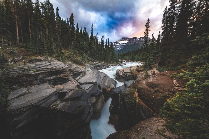 Icefields Parkway Highlights & Secrets | Award-Winning Adventure - Reaching the Columbia Icefield
