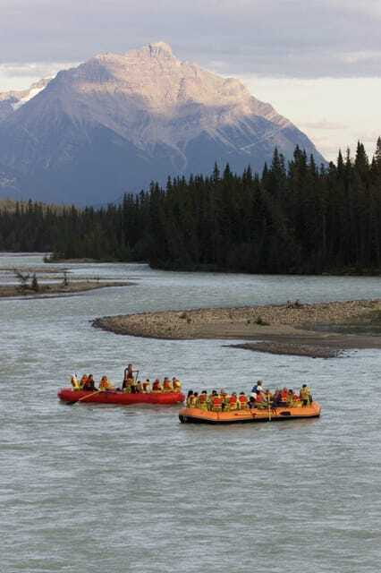Jasper: Jasper National Park Easy 2-Hour Rafting Trip - The yellow school bus ride to the river