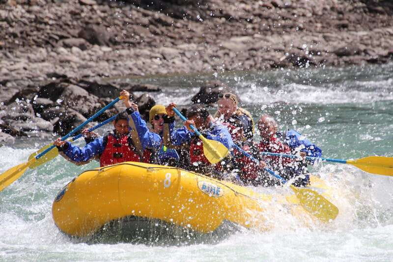 Jasper National Park: 2-Hour Whitewater Rafting - Wetsuits, boots, and the safety talk