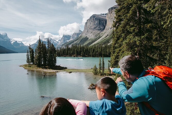 Jasper National Park Tour: Maligne Valley, Medicine Lake and Spirit Island - Weather, road conditions, and practical limits