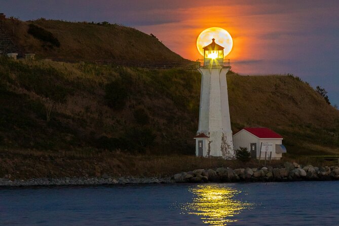 JFarwell Moonlight Yacht Cruise from Halifax Waterfront - The 9:30 p.m. cruise along Halifax Harbour