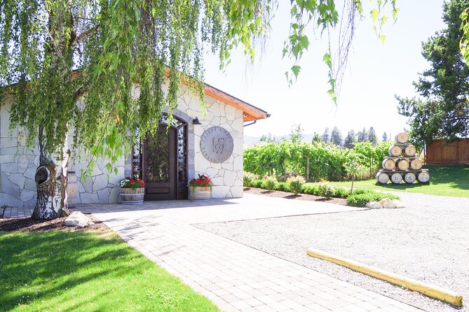 Kelowna Guided E-Bike Wine Tour with Tastings and Okanagan Lunch - Who should book this ride