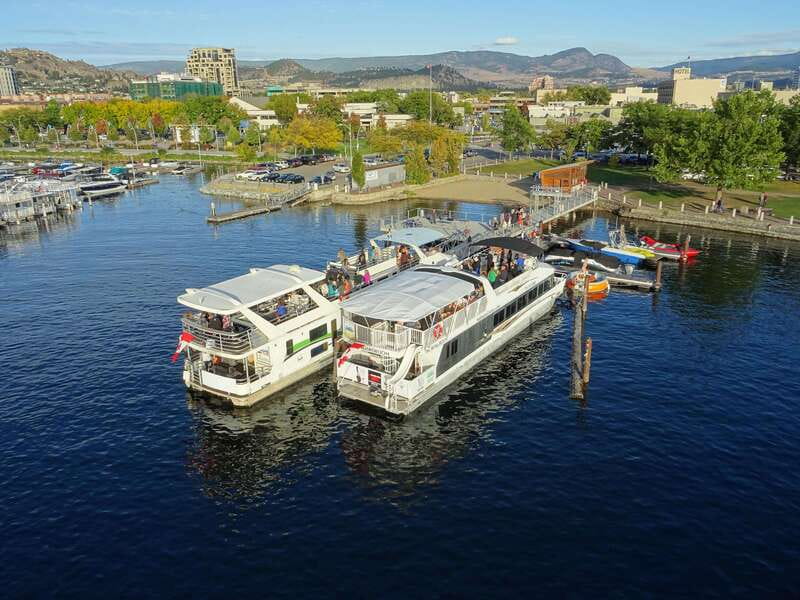 Kelowna: Okanagan Lake Afternoon Cruise - A bar, a burger, and the practical side of lunch