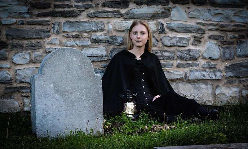 Kingston: Haunted Night Walking Tour - From downtown to old Sydenham Ward