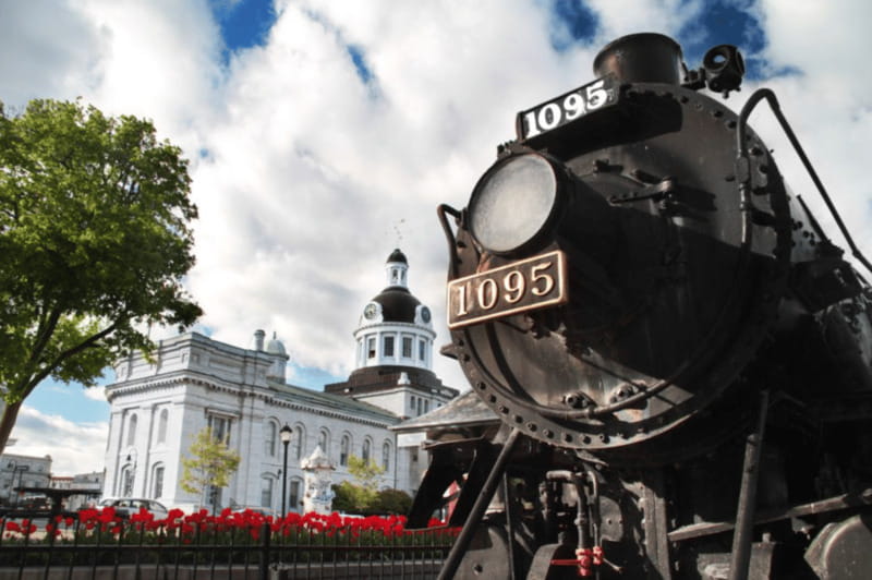 Kingston: Trolley City Tour - Rolling through downtown galleries and museums