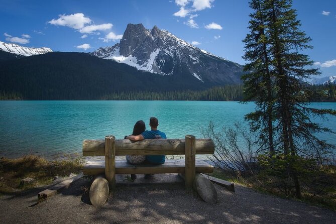 Lake Louise, Moraine/Bow, Emerald & Peyto - 4 Lakes in Banff - Lunch at Lake Louise Village