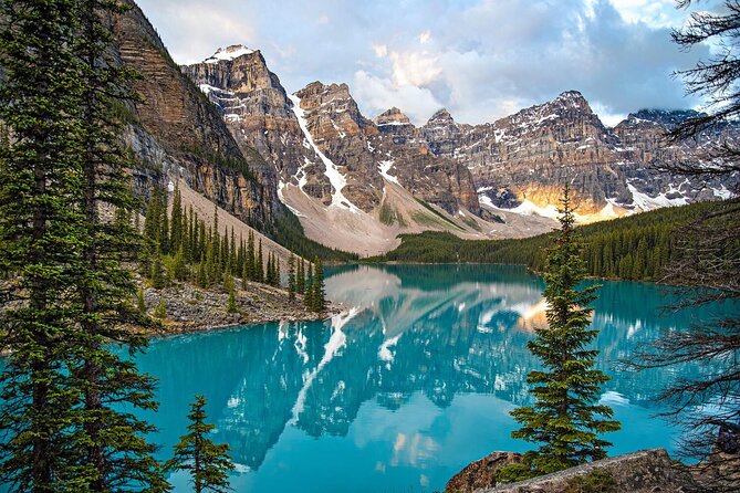 Lake Louise, Moraine Lake, Banff Tour from Calgary/Canmore/Banff - Marble Canyon: the winter alternative with supplied crampons