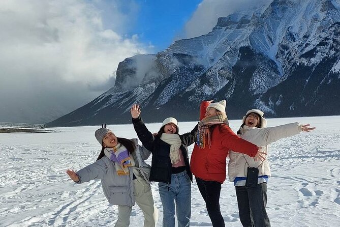 Lake Louise, Moraine Lake, Banff Tour from Calgary/Canmore/Banff - Moraine Lake from June 1 to October 13
