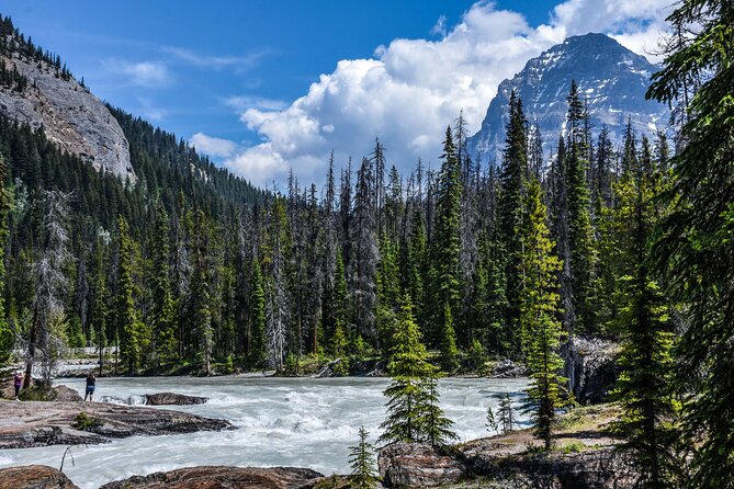 Lake Louise Moraine Lake Day Trip from Banff Calgary Canmore - Yoho National Park adds a quieter second park