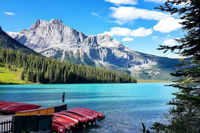 Lake Louise Moraine Lake Emerald Lake Yoho Banff National Park - Lake Louise gives you the classic postcard view