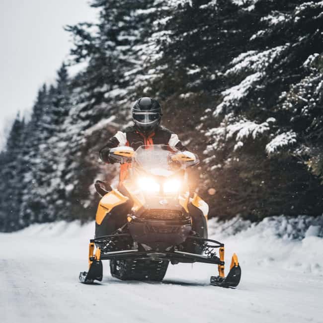 Laurentians: Snowmobile Guided Tour - Why four or six hours changes the experience