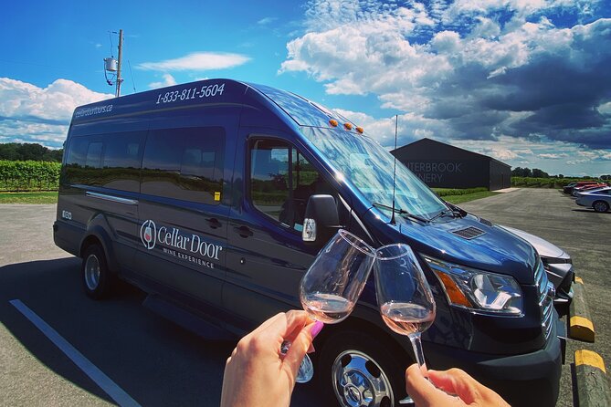 Lunch in the Vineyard: A Scenic Niagara Wine Tour Experience - Why this Niagara wine tour works so well