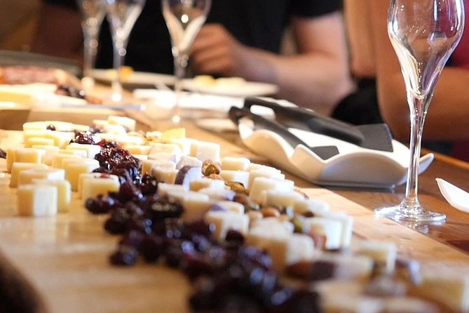 Lunch in the Vineyard: A Scenic Niagara Wine Tour Experience - The exact wineries may change