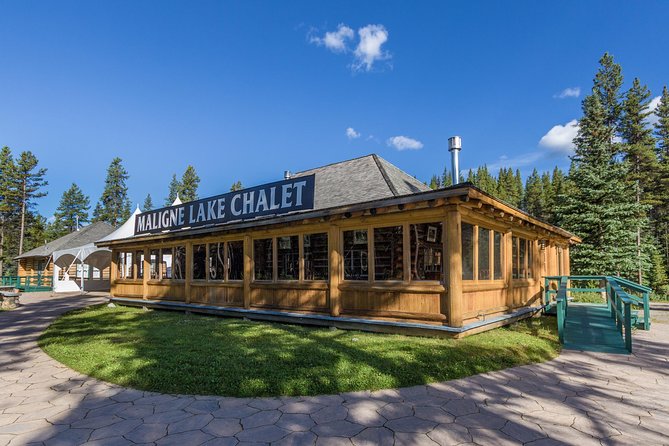 Maligne Lake Cruise - How weather changes the experience