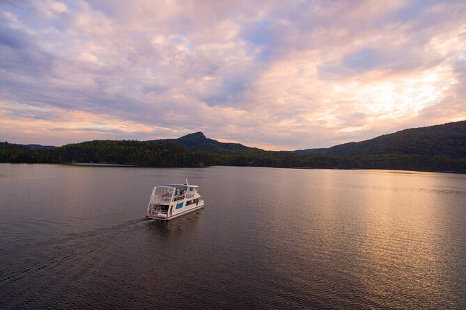 Mont-Tremblant Lake Cruise - What the one-hour route gives you