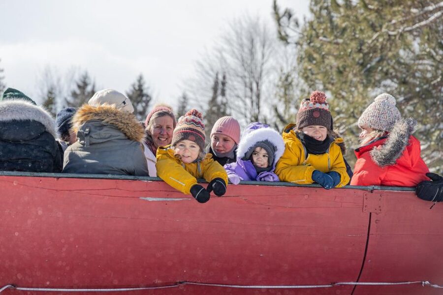 Mont-Tremblant: Sleigh Ride w/ Storytelling & Hot Chocolate - What is included and what you still need