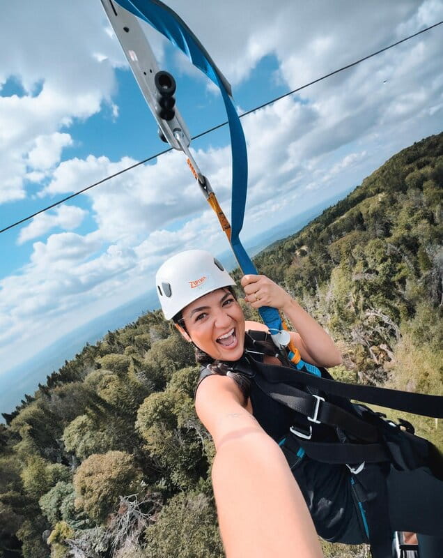 Mont Tremblant: Summit Zip-Lining Tour with 5 Zip Lines - The 10-minute gondola ride to the summit