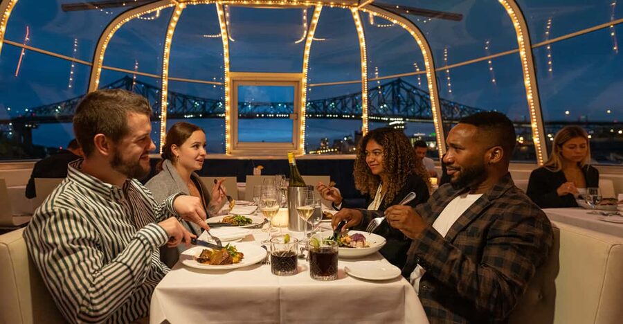 Montreal: Bateau-Mouche Cruise with A La Carte Dinner Option - The 7 PM departure and first views from the St. Lawrence