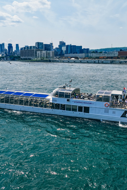 Montreal: Bateau-Mouche Cruise with A La Carte Dinner Option - Music, lighting, and the changing evening mood