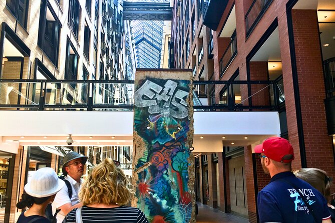 Montréal Downtown and Underground City Private Walking Tour - Starting near Dorchester Square and the Fairmont Queen Elizabeth