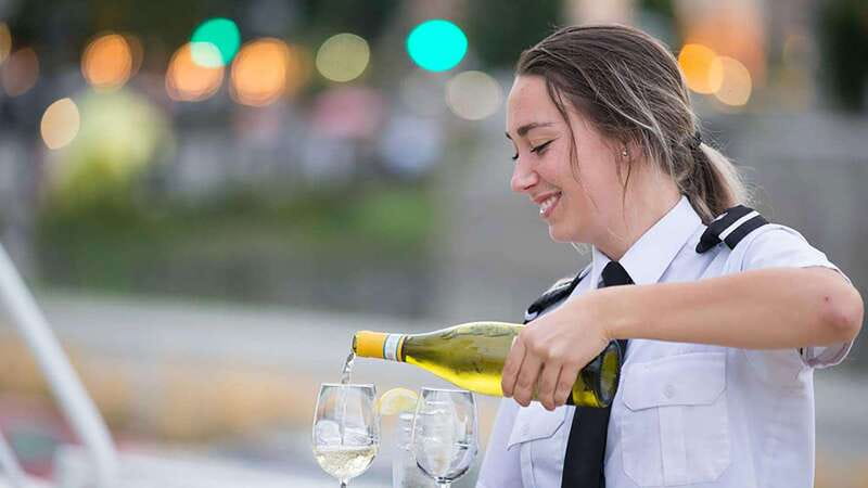 Montreal: Evening Cruise with DJ and Dance Floor - Four Decks and Montreal’s Only Floating Terrace