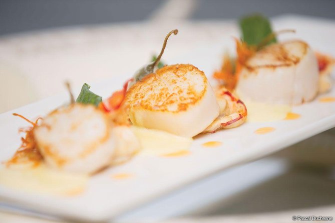 Montreal Gourmet Dinner Cruise with DJ & Dancing - Montreal’s Waterfront by Night